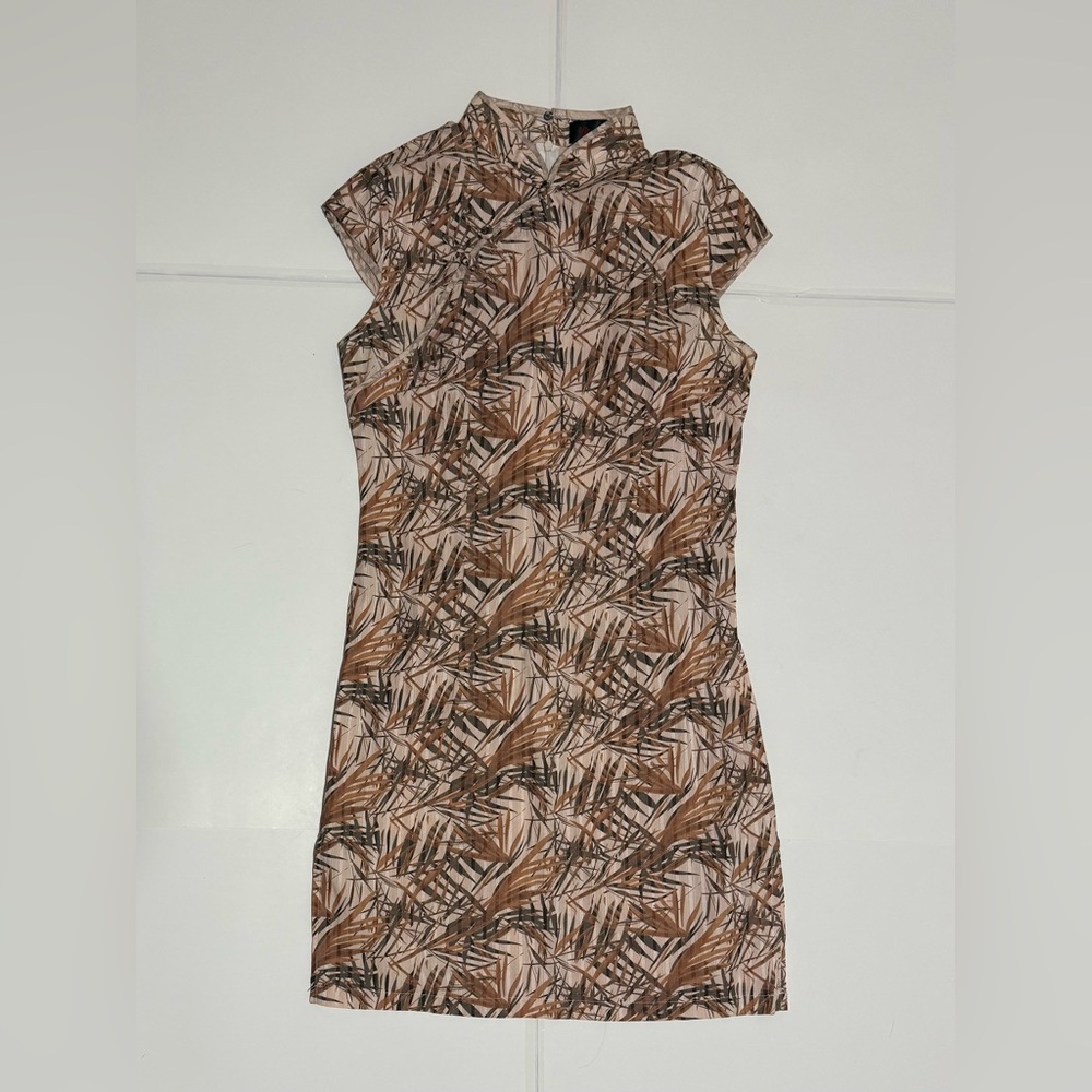 Cap-Sleeve Vintage Cheongsam in Brown Leaf Print